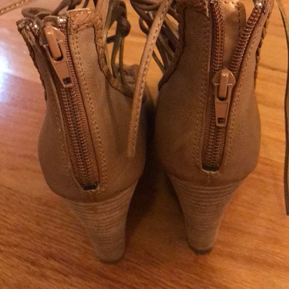 Lace up wedge - Picture 3 of 5